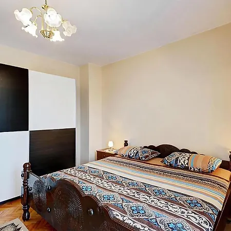 Appartement In With Kitchen *