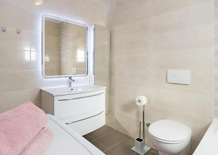 In With Kitchen Apartment