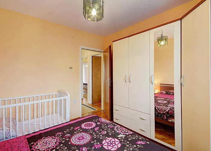 In With Kitchen Apartment *